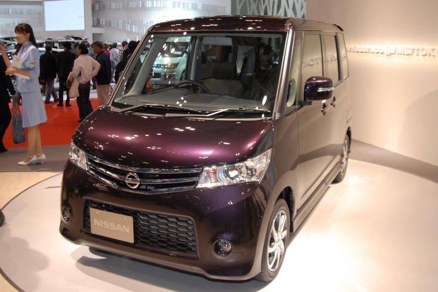  Nissan Roox 2010 года  (фото 21 из 23)